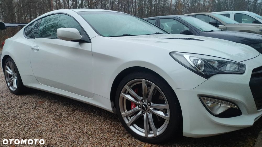 Hyundai Genesis - 16