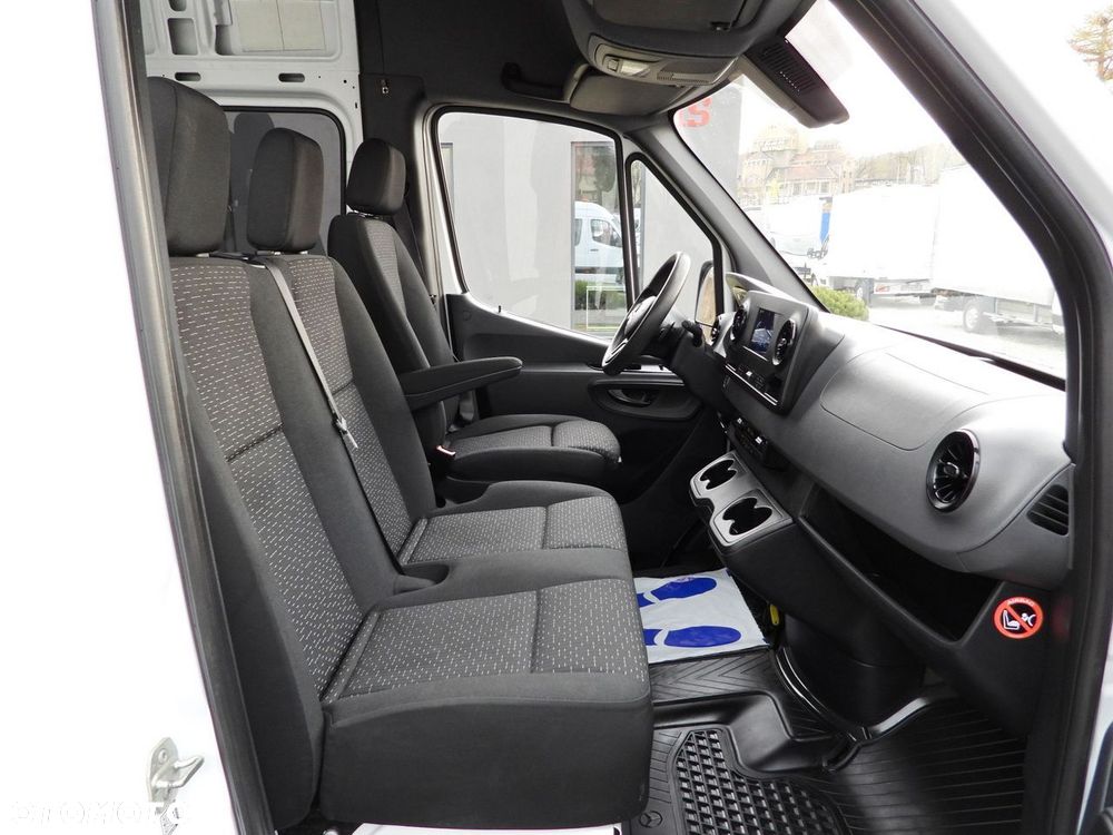 Mercedes-Benz SPRINTER 316 BRYGADÓWKA  6 MIEJSC TEMPOMAT NAWIGACJA LEDY AUTOMAT  KLIMATYZACJA  160KM - 37