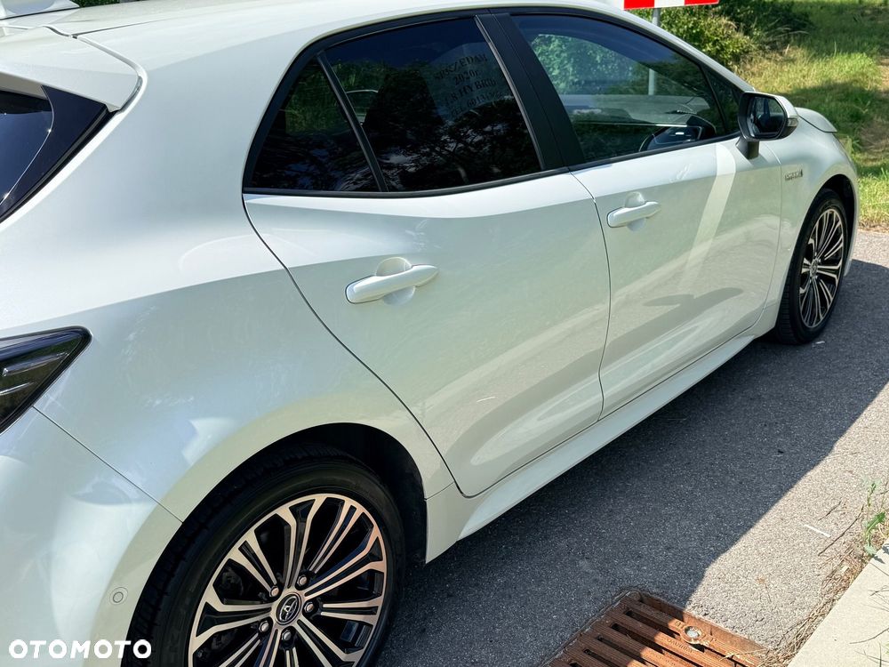 Toyota Corolla 1.8 Hybrid Comfort - 12