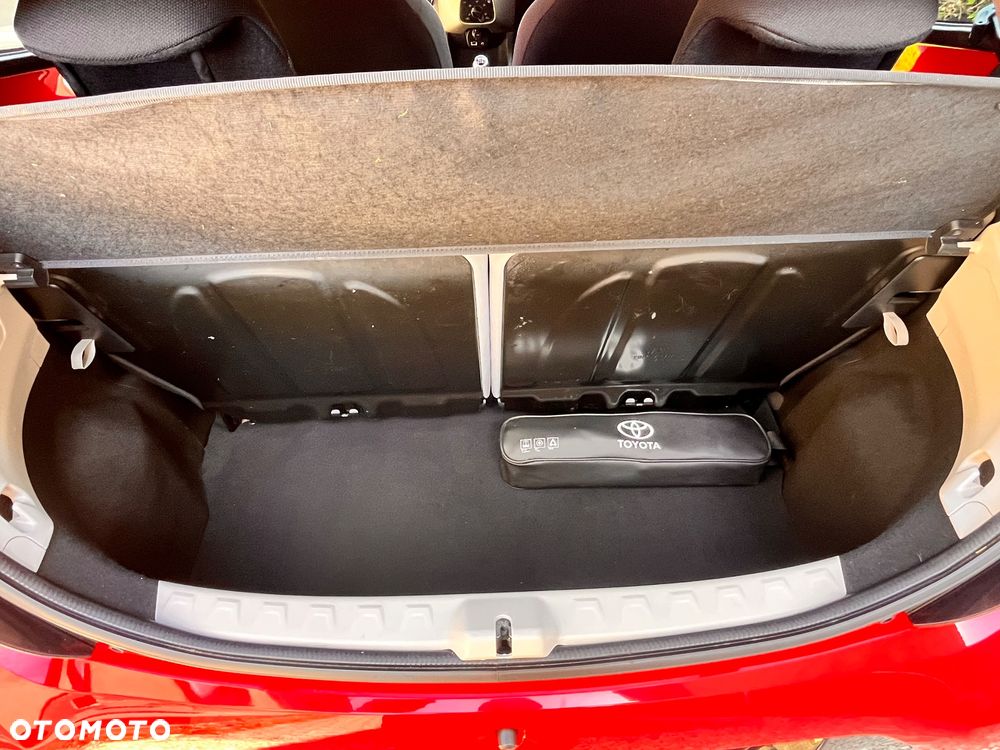 Toyota Aygo x-clusiv - 24