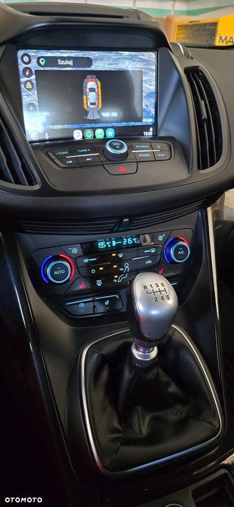 Ford Kuga 2.0 TDCi 2x4 ST-Line - 23