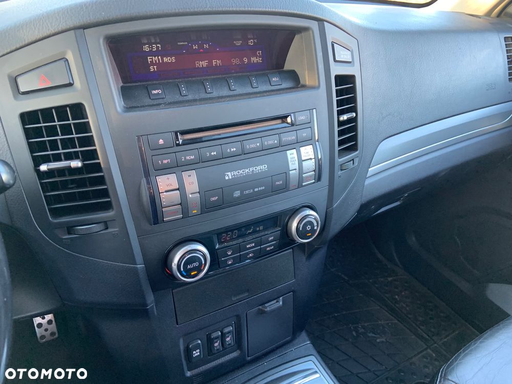 Mitsubishi Pajero 3.2 DID Alpine Edition - 15