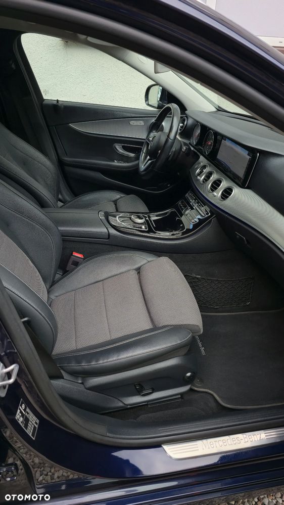 Mercedes-Benz Klasa E 220 d 9G-TRONIC Avantgarde - 17