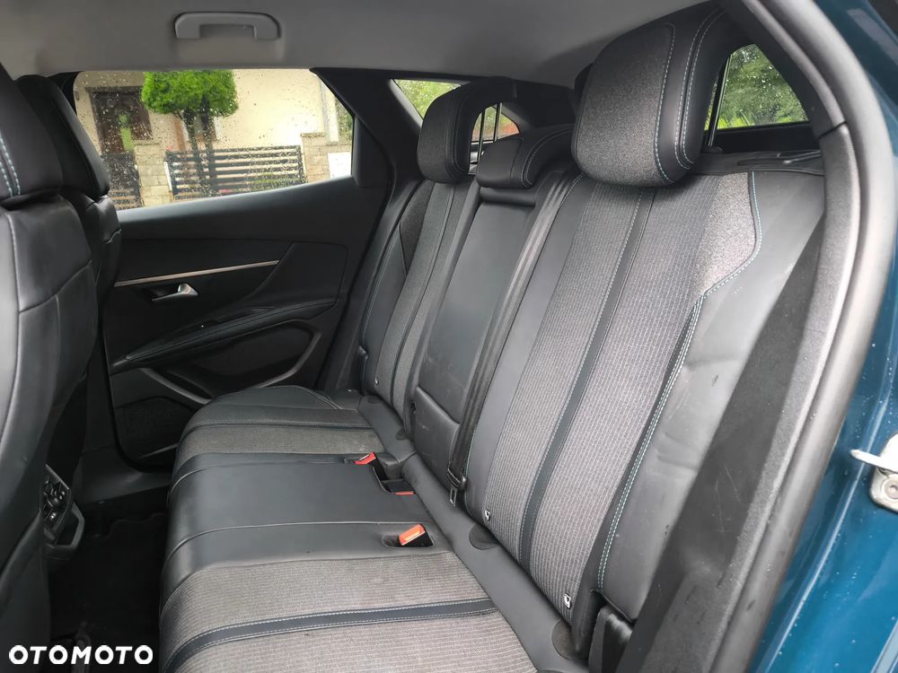 Peugeot 3008 1.2 PureTech GPF Allure S&S EAT8 - 5