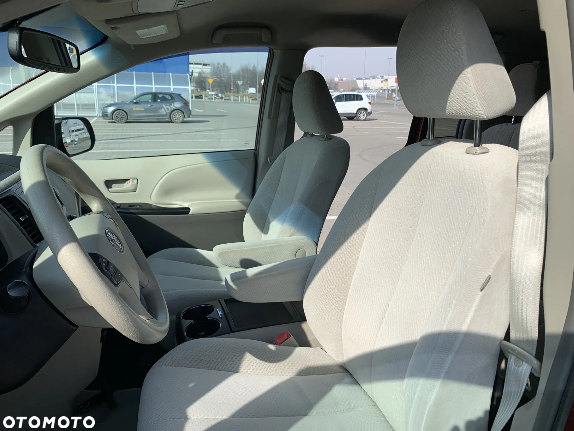Toyota Sienna 3.5 V6 - 23