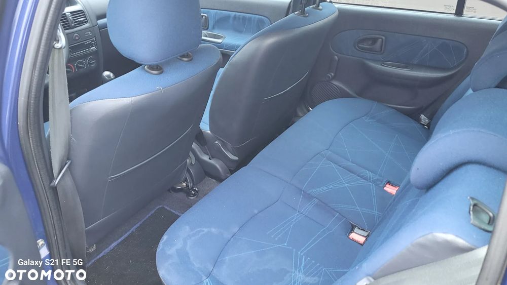 Renault Clio 1.2 16V Confort Authentique - 8