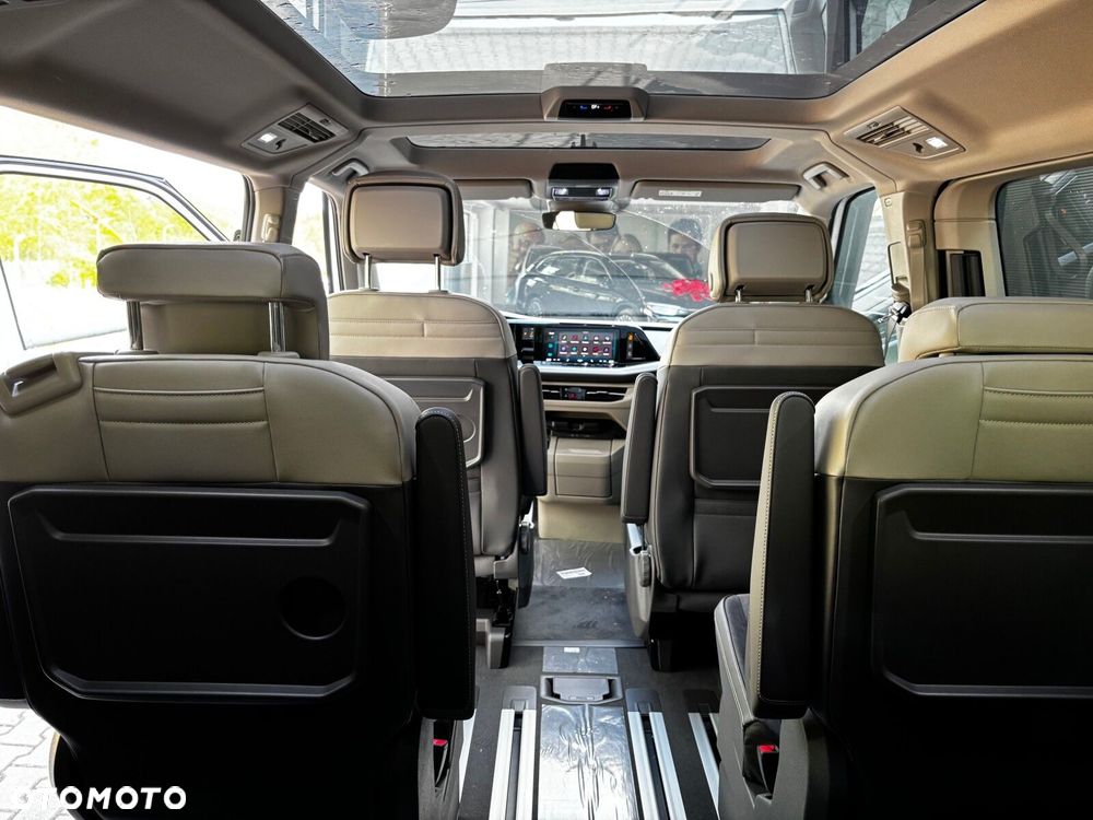 Volkswagen Multivan - 22