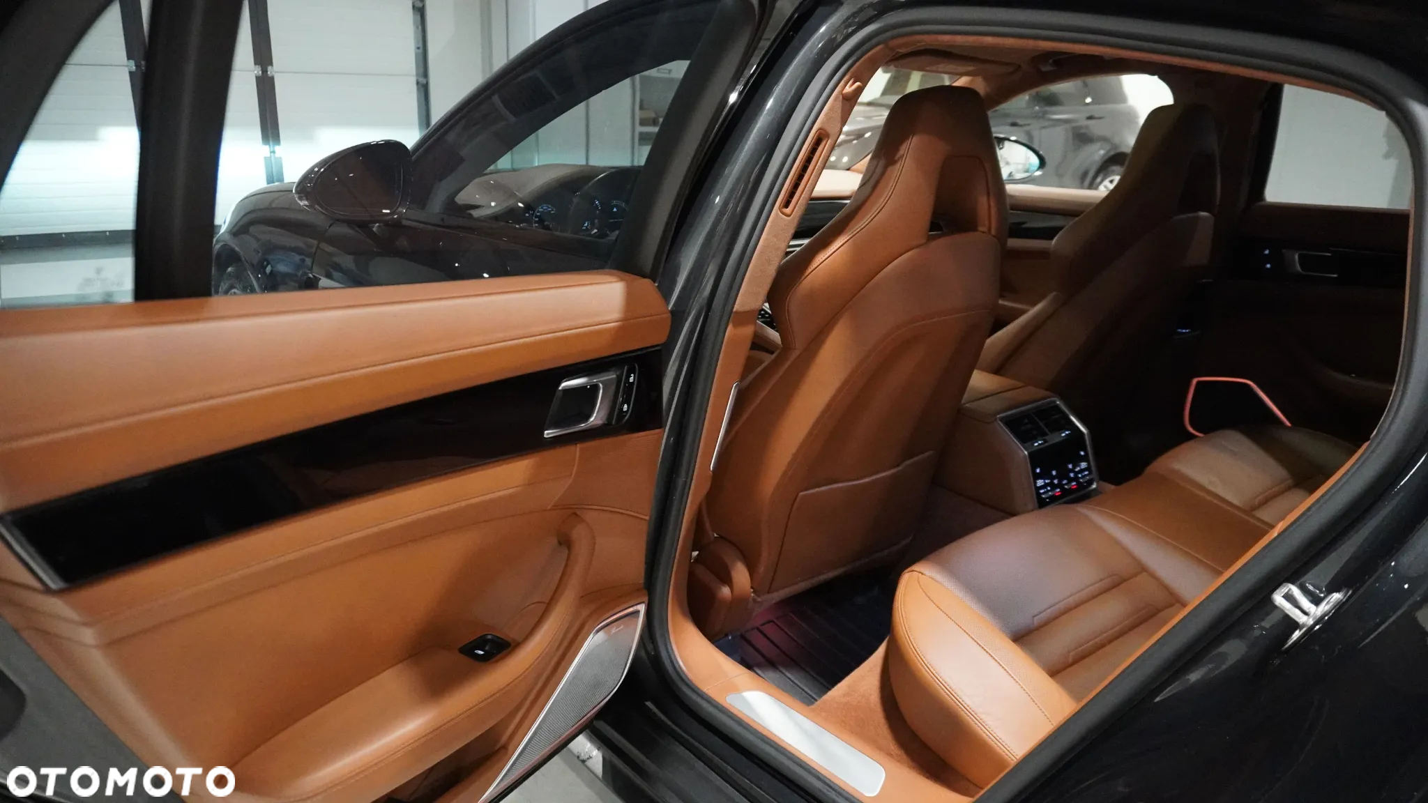 Porsche Panamera - 11