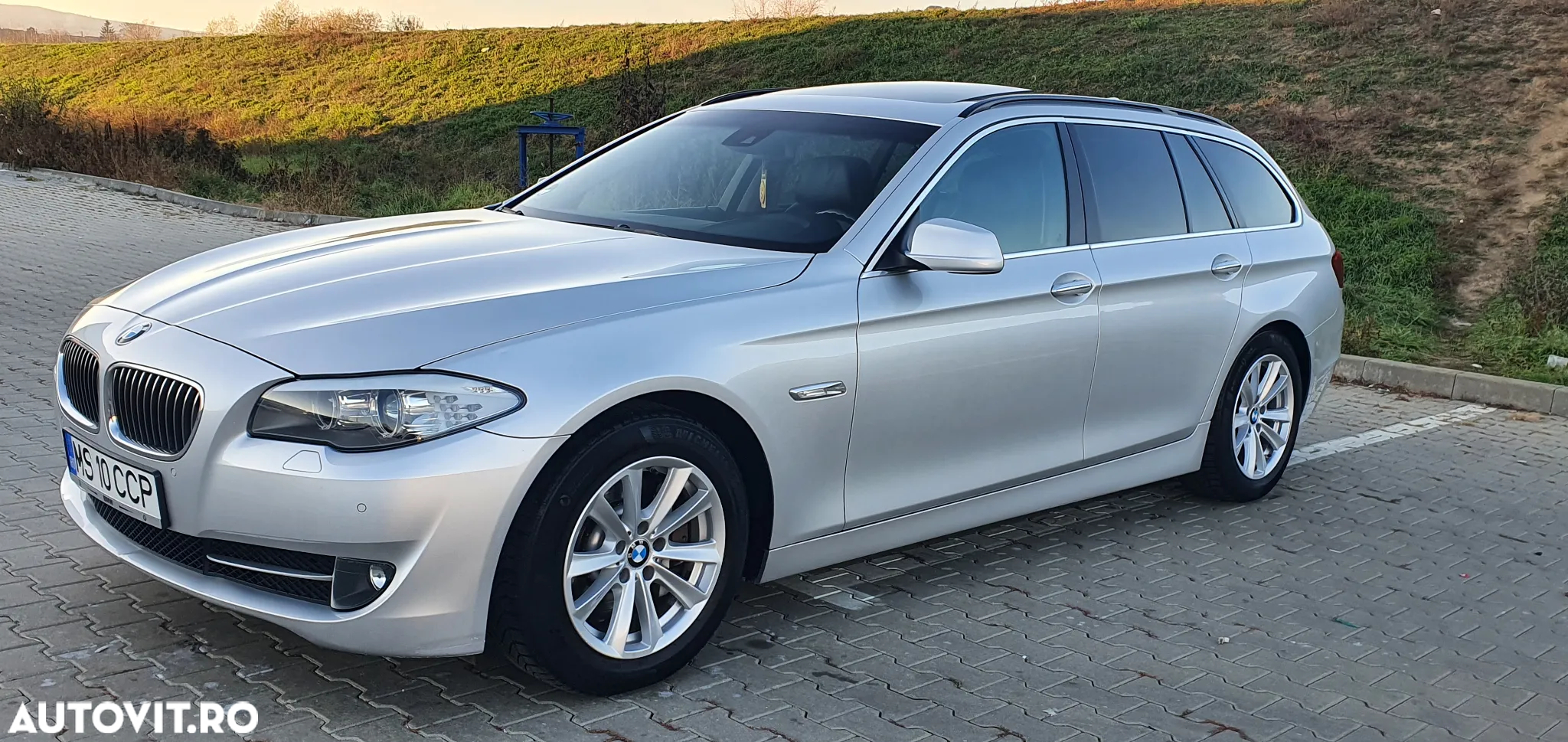 BMW Seria 5 525d Touring Sport-Aut. - 22
