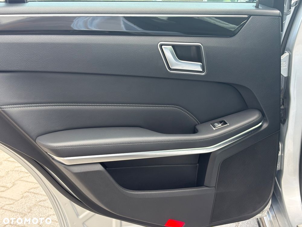 Mercedes-Benz Klasa E 350 7G-TRONIC Avantgarde - 17