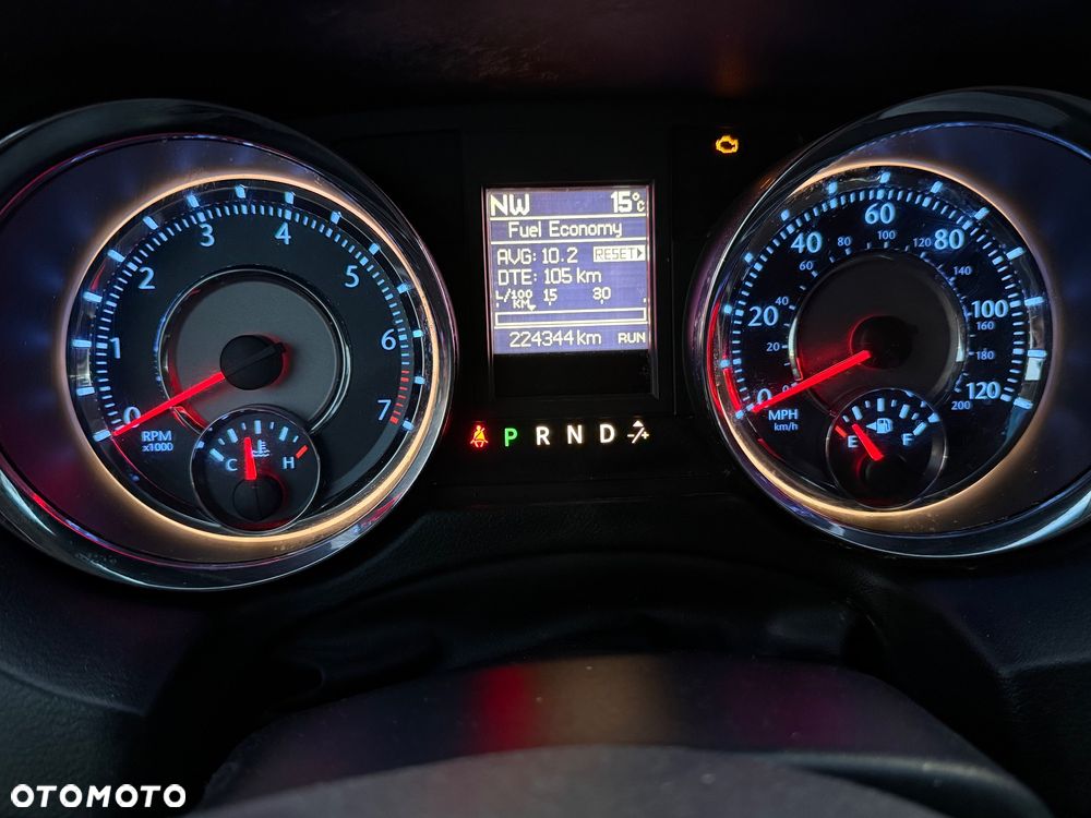 Chrysler Town & Country - 5
