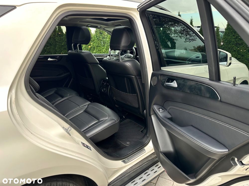 Mercedes-Benz ML 350 BlueTEC 4MATIC 7G-TRONIC - 24