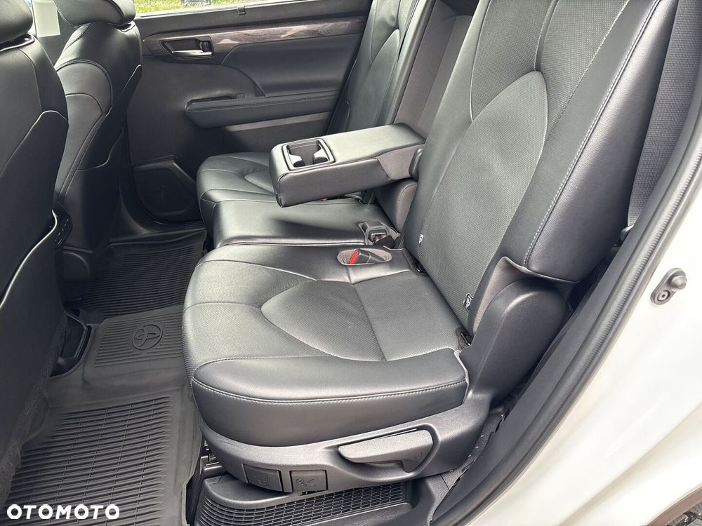 Toyota Highlander - 10