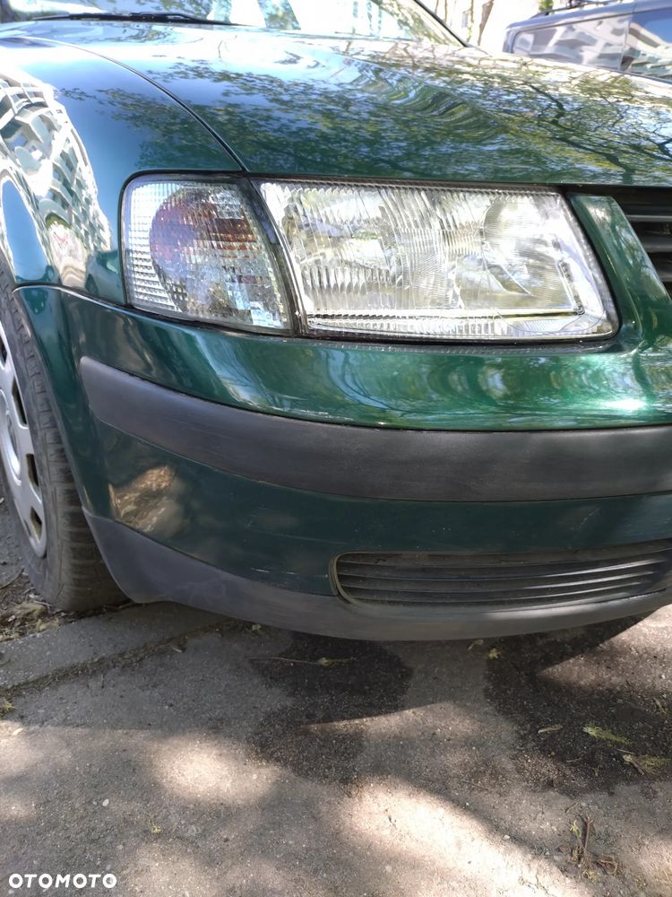 Volkswagen Passat 1.9 TDI Highline - 24