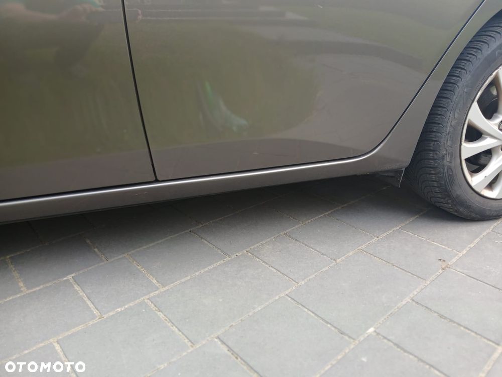 Toyota Auris 1.6 Prestige - 14