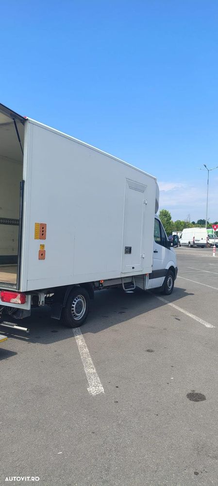 Mercedes-Benz Sprinter - 8