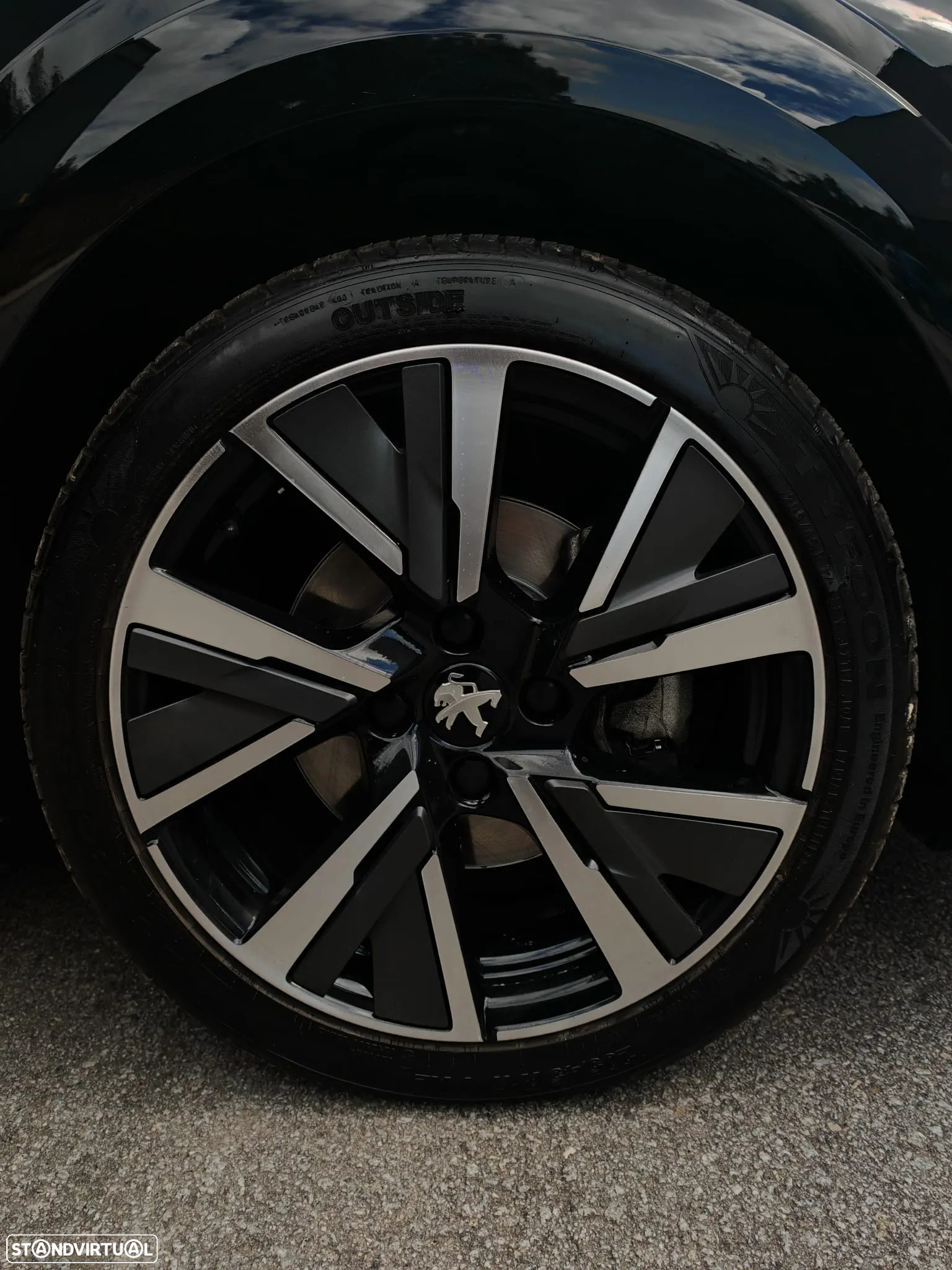 Peugeot 208 1.2 PureTech GT EAT8 - 5