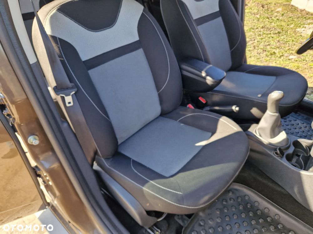 Dacia Duster 1.6 SCe Laureate S&S - 22