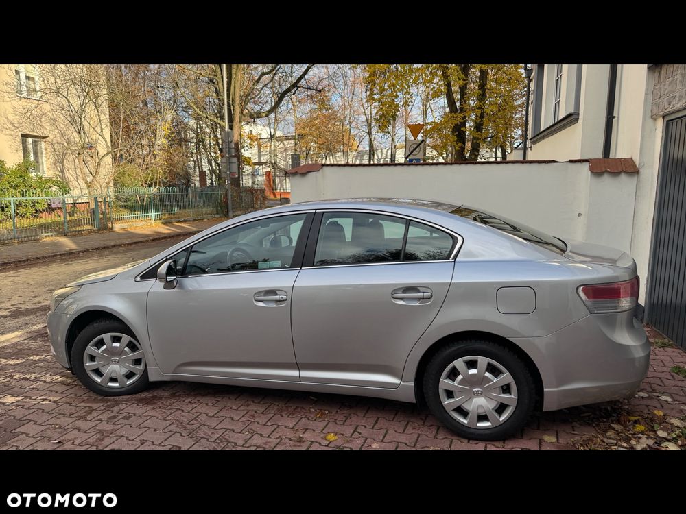 Toyota Avensis 1.8 Luna - 7