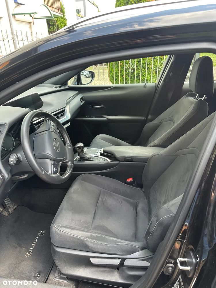 Lexus UX - 6