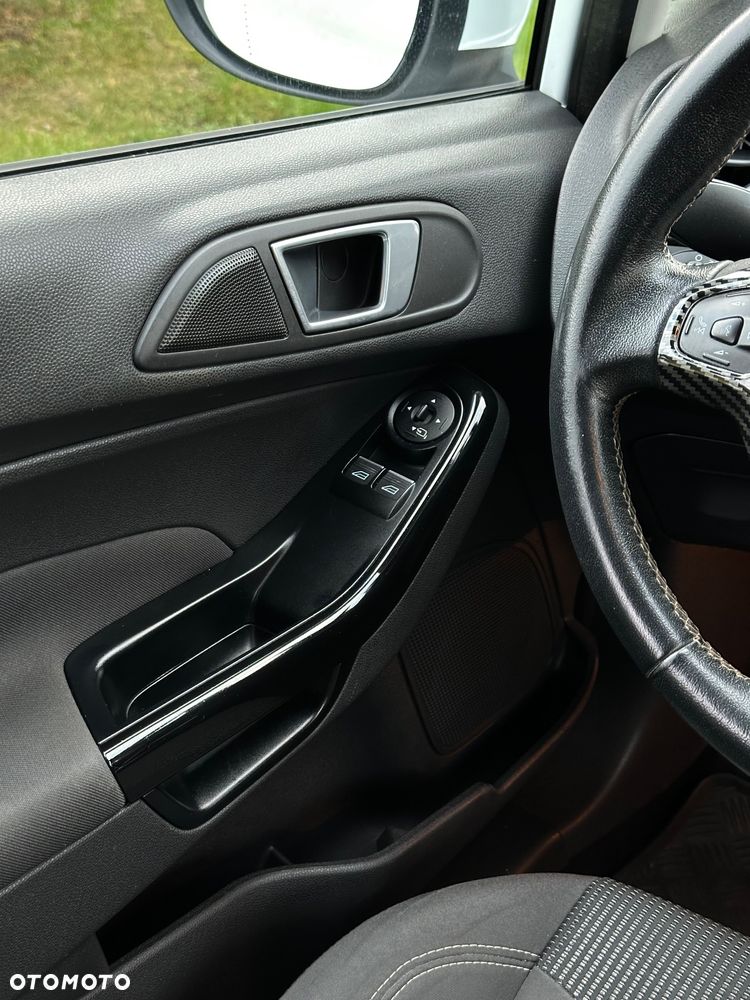 Ford Fiesta 1.0 EcoBoost Titanium - 14