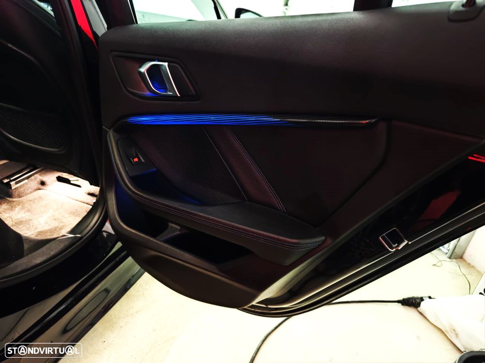 BMW 116 d Pack Desportivo M - 11