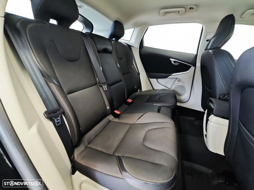 Volvo V40 Cross Country 1.6 D2 Momentum - 50