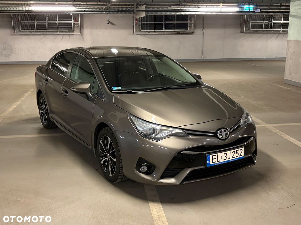 Toyota Avensis 2.0 D-4D Premium - 8