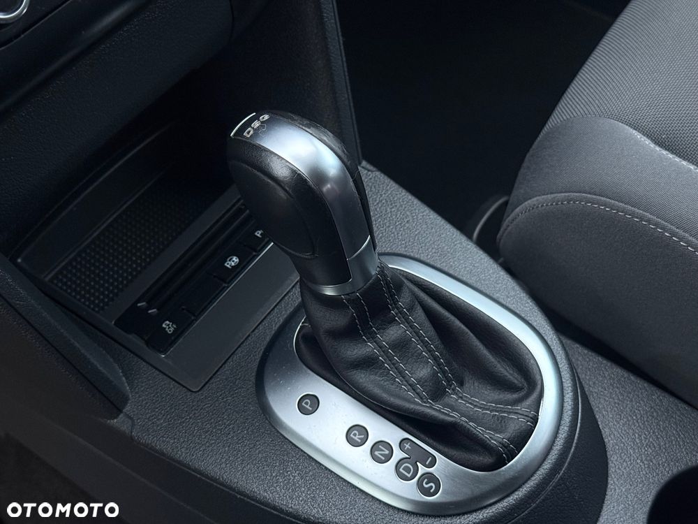Volkswagen Touran - 19