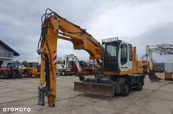 Liebherr A316