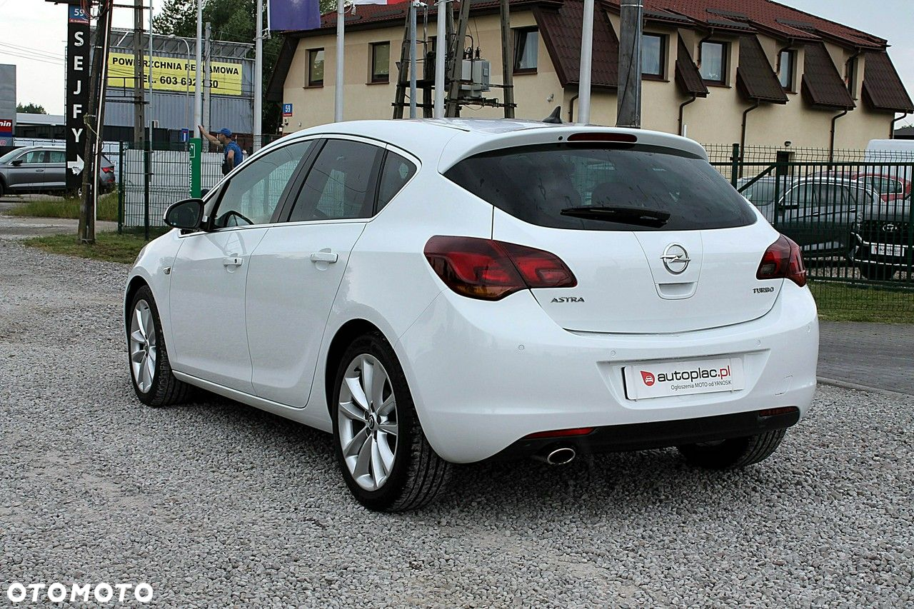 Opel Astra IV 1.4 T Cosmo S&S - 16