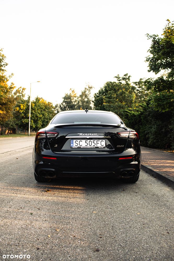 Maserati Ghibli S GranSport - 23