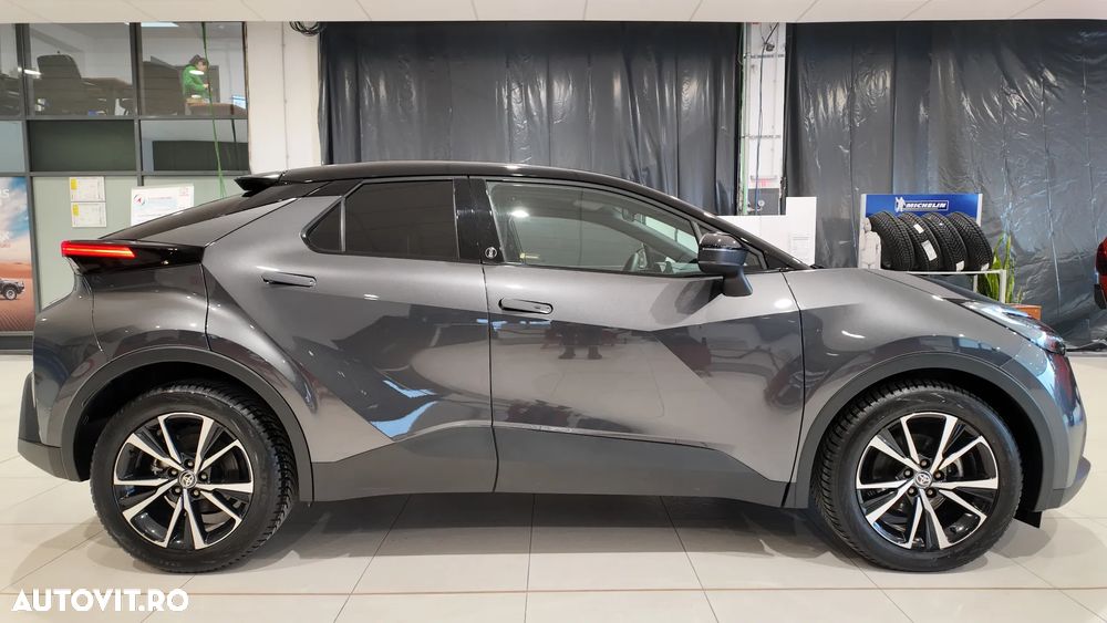 Toyota C-HR 1.8 Hybrid Team Deutschland - 7