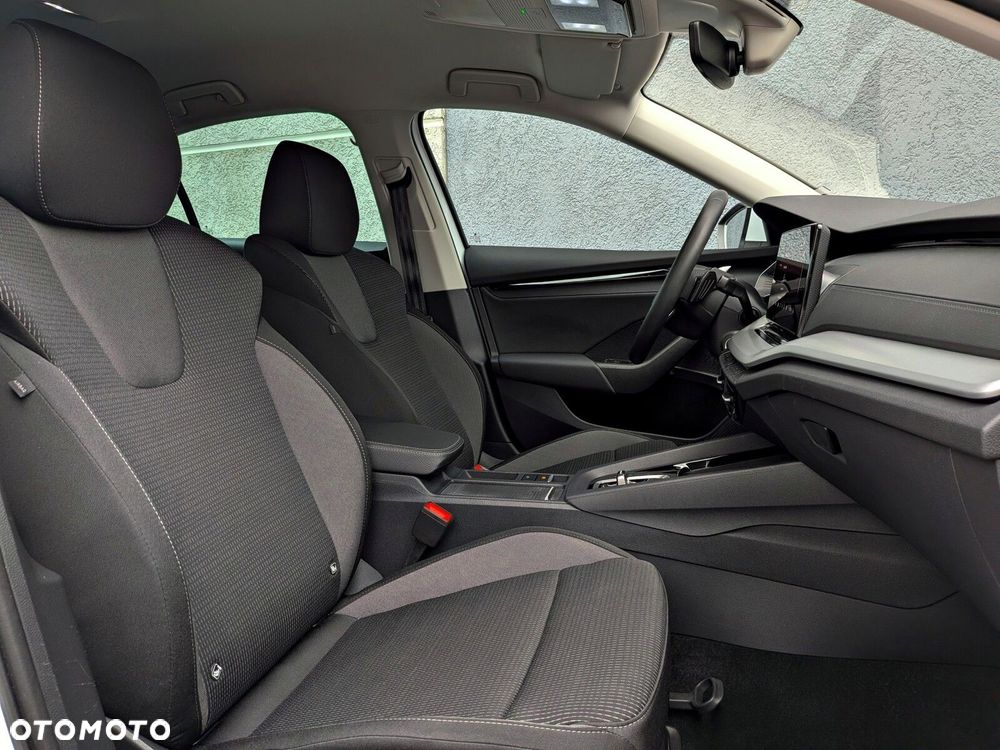 Skoda Octavia 1.5 TSI mHEV Selection DSG - 12