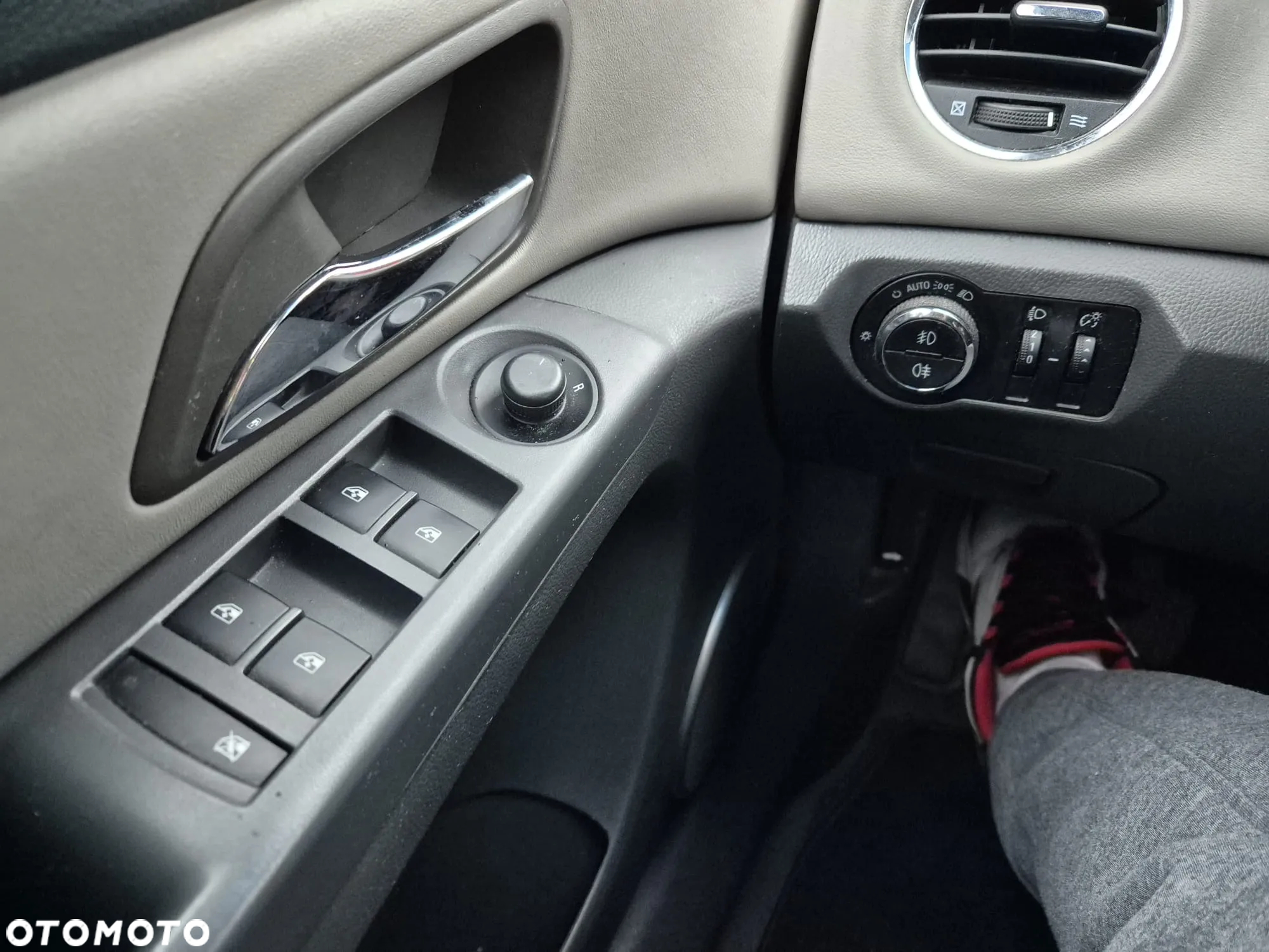Chevrolet Cruze - 16