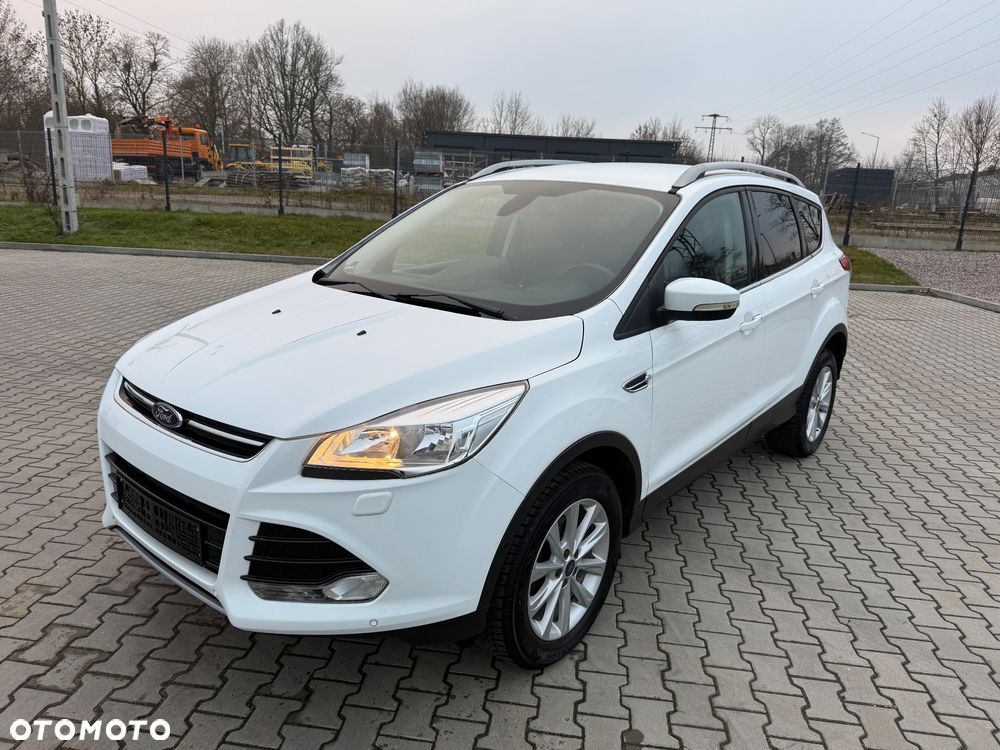 Ford Kuga 1.5 EcoBoost 2x4 Titanium - 3