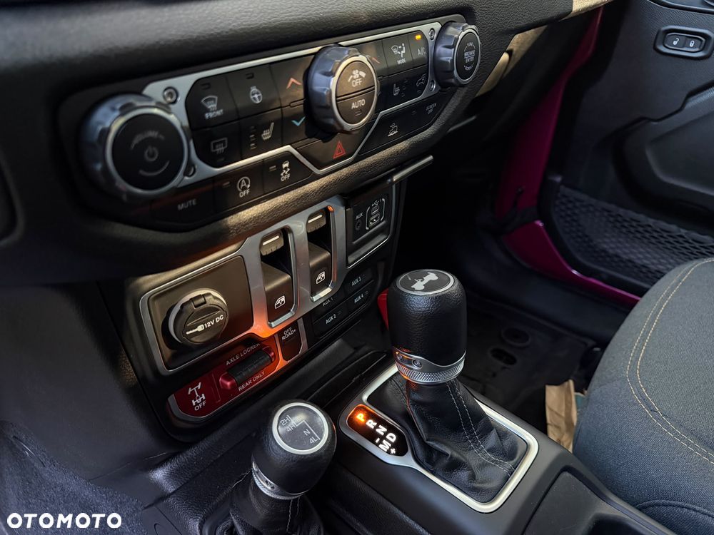 Jeep Wrangler - 23