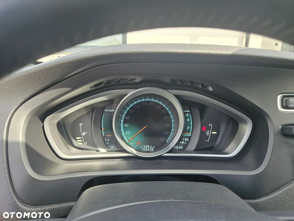 Volvo V40 - 13