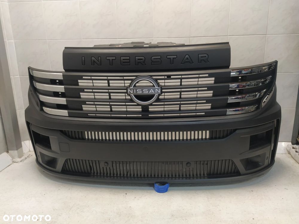 NISSAN INTERSTAR 2025- ZDERZAK PRZÓD PRZEDNI GRILL ATRAPA CHŁODNICY LAMPY REFLEKTORY LEWA PRAWA 6xPDC HALOGENY KOMPLET NOWY ORYGINAŁ - 18