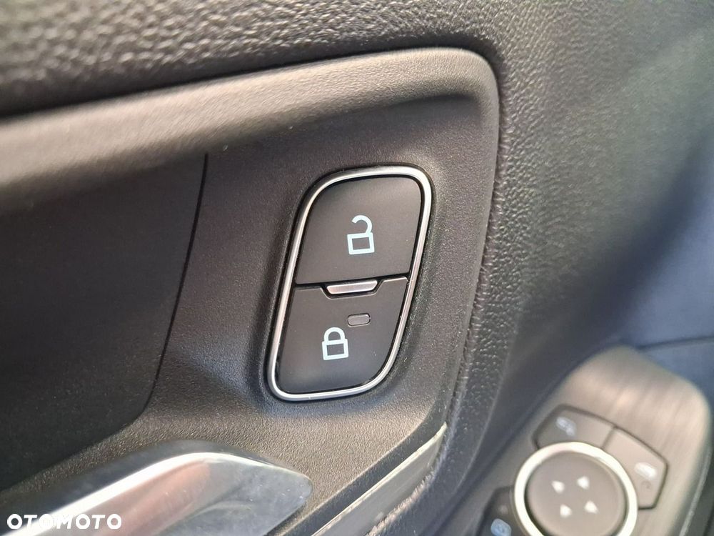 Ford Kuga 1.5 EcoBoost TITANIUM - 39