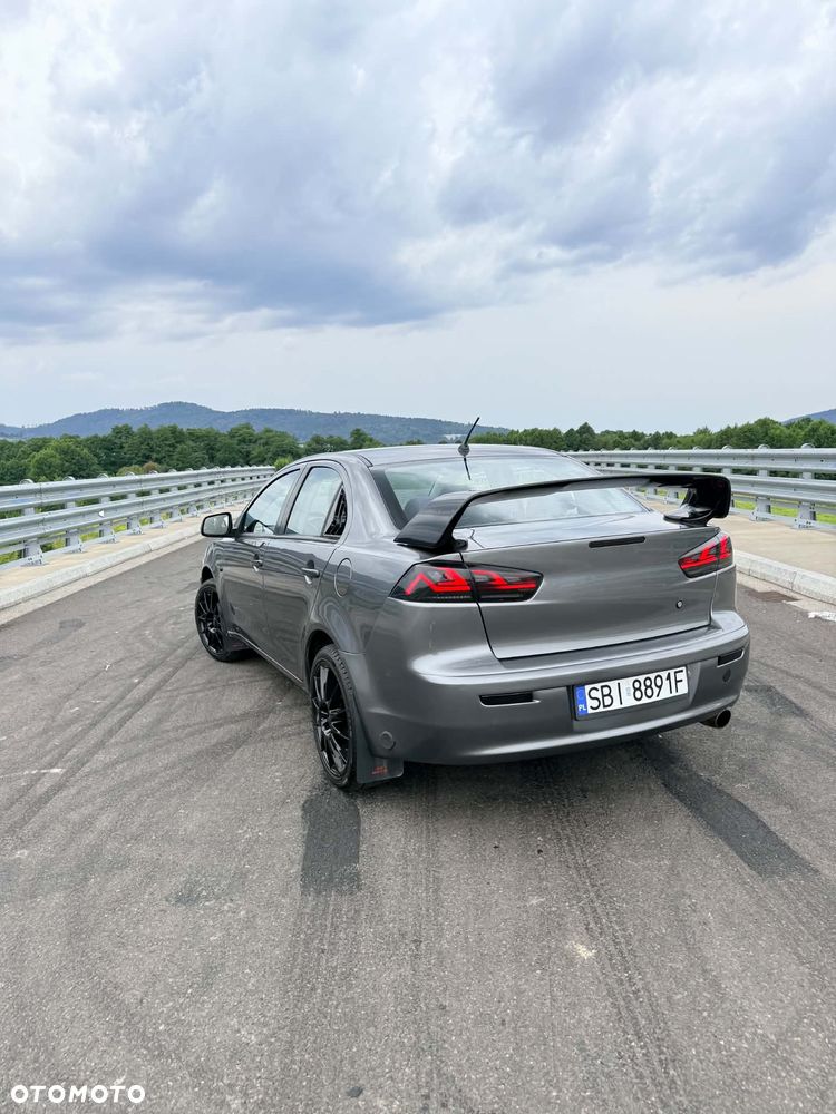 Mitsubishi Lancer - 9