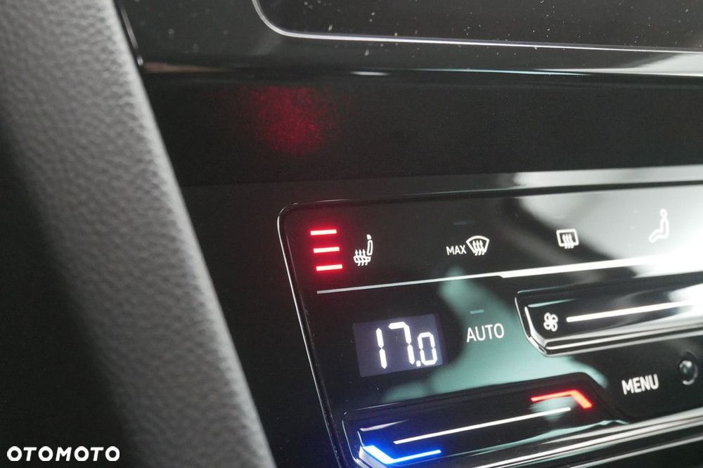Volkswagen Passat 2.0 TSI Business DSG - 24