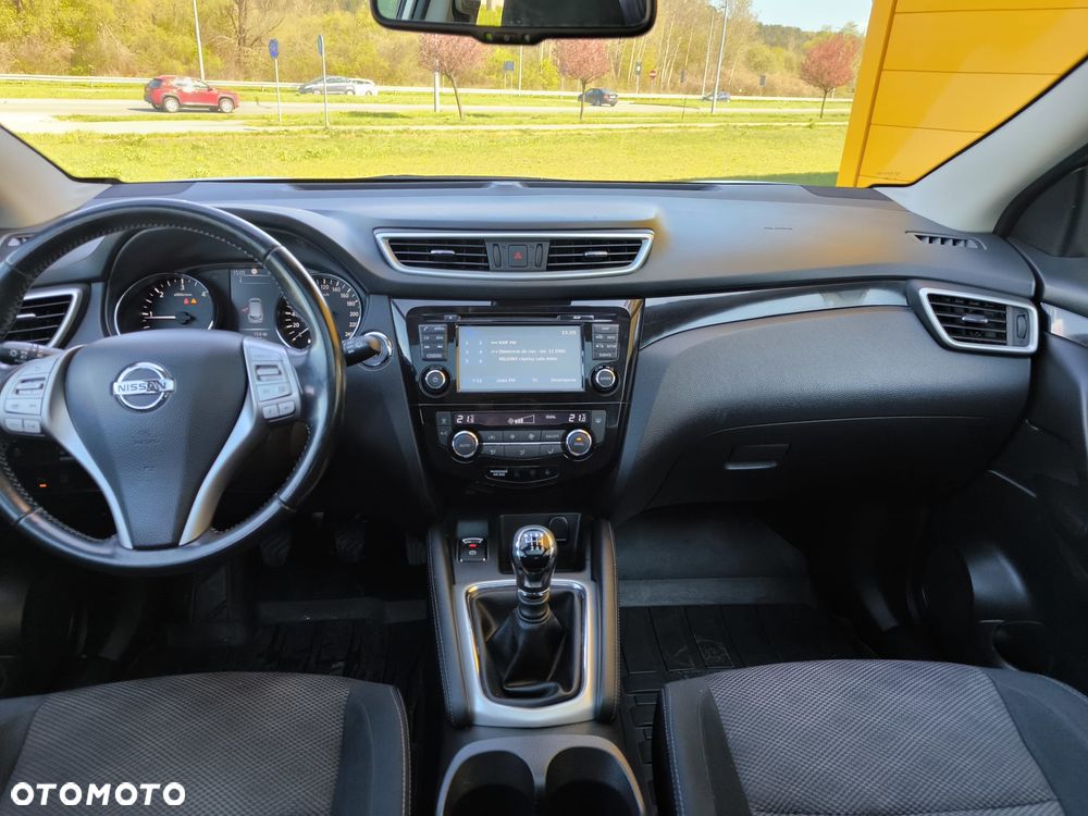 Nissan Qashqai 1.5 dCi N-Connecta - 6