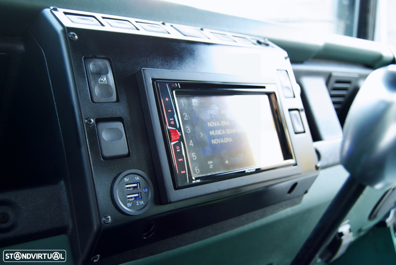 Land Rover Defender 110 2.5 TD5 Metal Top - 23