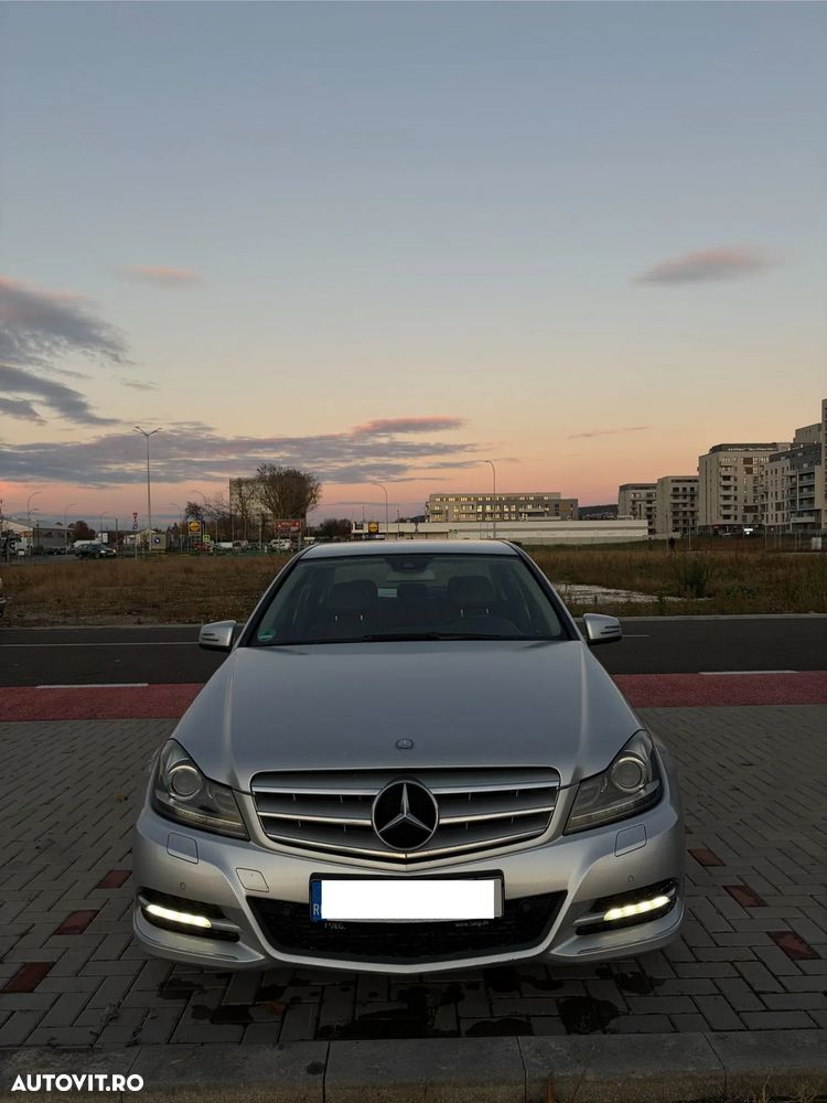 Mercedes-Benz C - 6