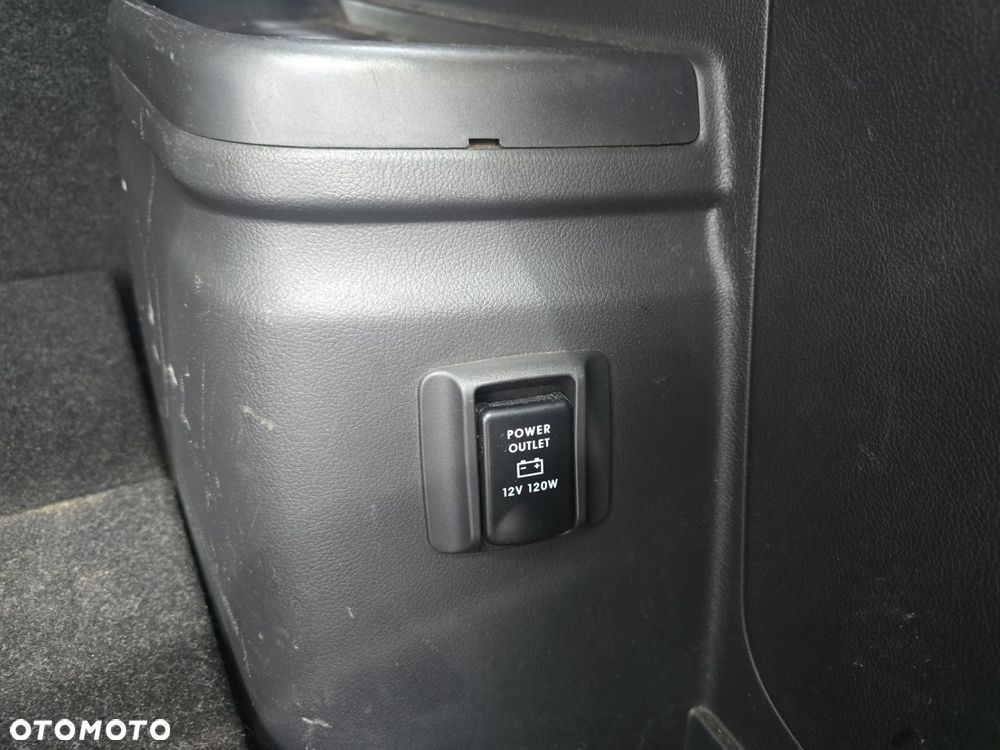 Mitsubishi Outlander 2.0 Intense 4WD CVT - 17