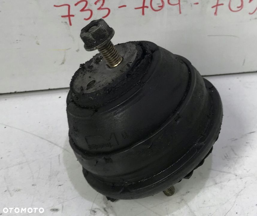 PODUSZKA SILNIKA GUMOWA LEWA 1094149 BMW M60 E32 - 1