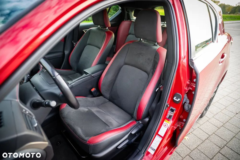Lexus CT 200h F Sport EU6 - 28