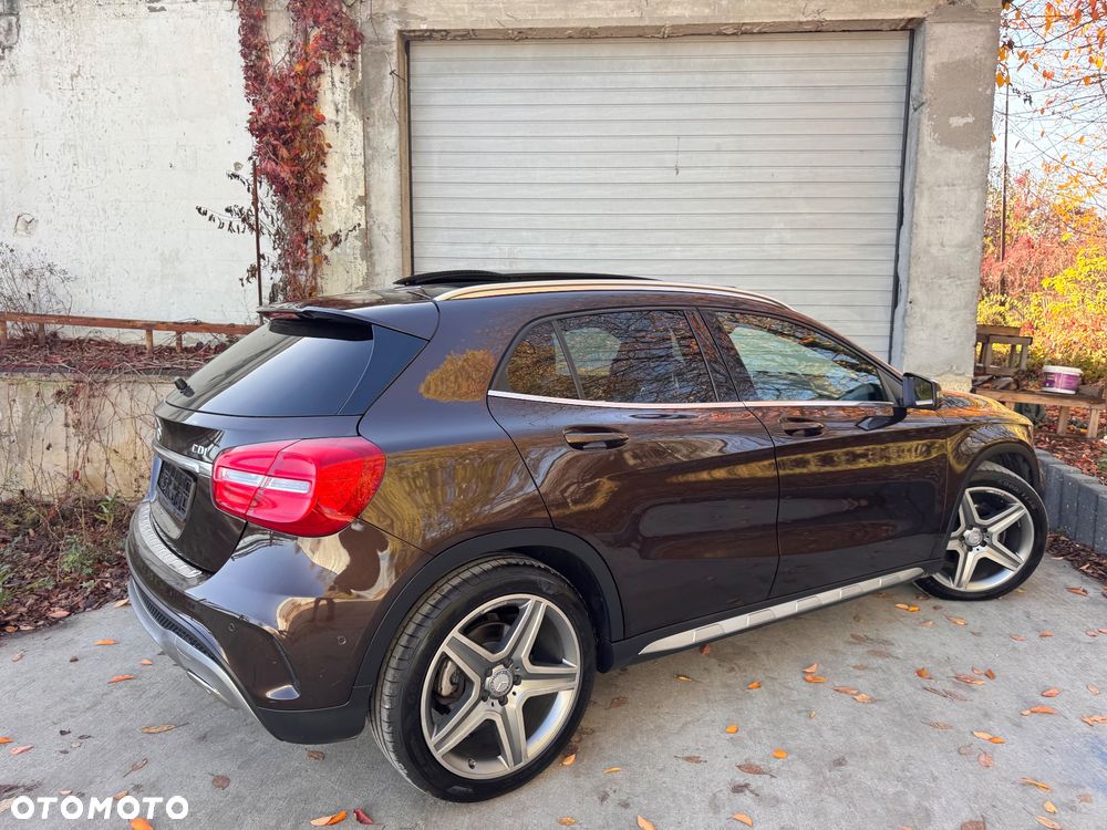 Mercedes-Benz GLA 200 (CDI) d 4Matic 7G-DCT AMG Line - 18