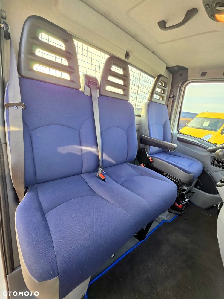 Iveco 35C18 3,0 HPI 180 KONNA SKRZYNIA 4,2M KLIMA WEBASTO 75T/KM PRZEBIEGU GWARANCJA IDEALNE BLIŻNIAKI DO 3,5T - 21